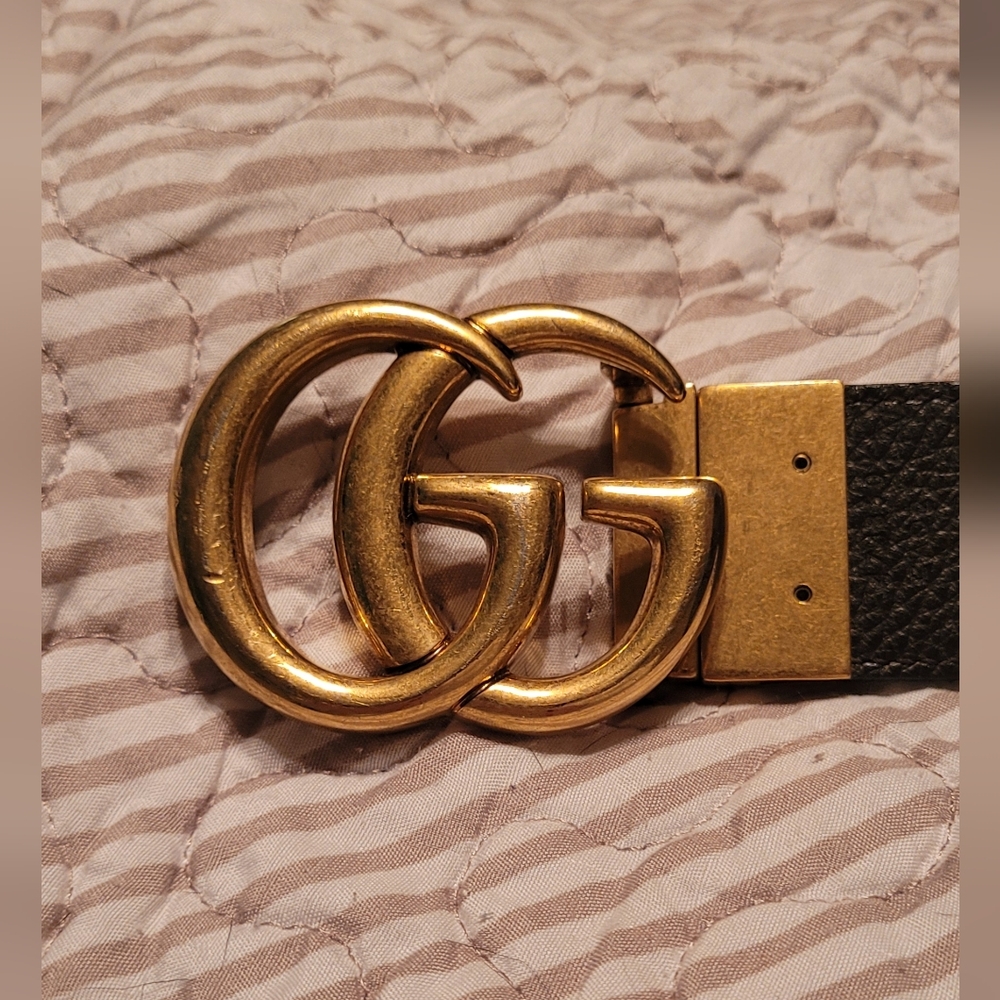 Gucci Black Belt with Gold Buckle - Picture 3 of 11